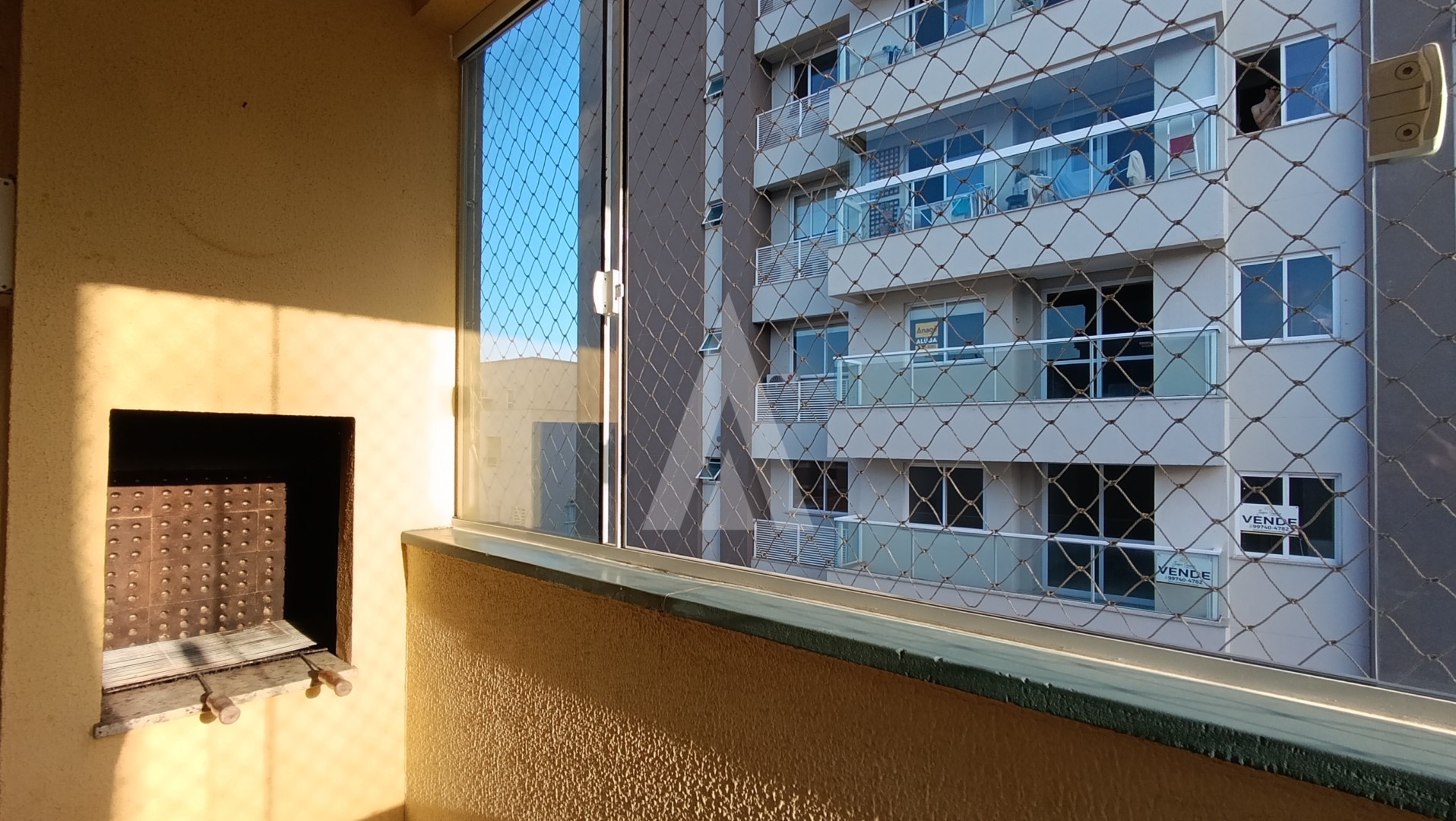 Apartamento mobiliado localizado no bairro Costa e Silva, composto por dois quartos, sendo 01 suíte. — foto 4