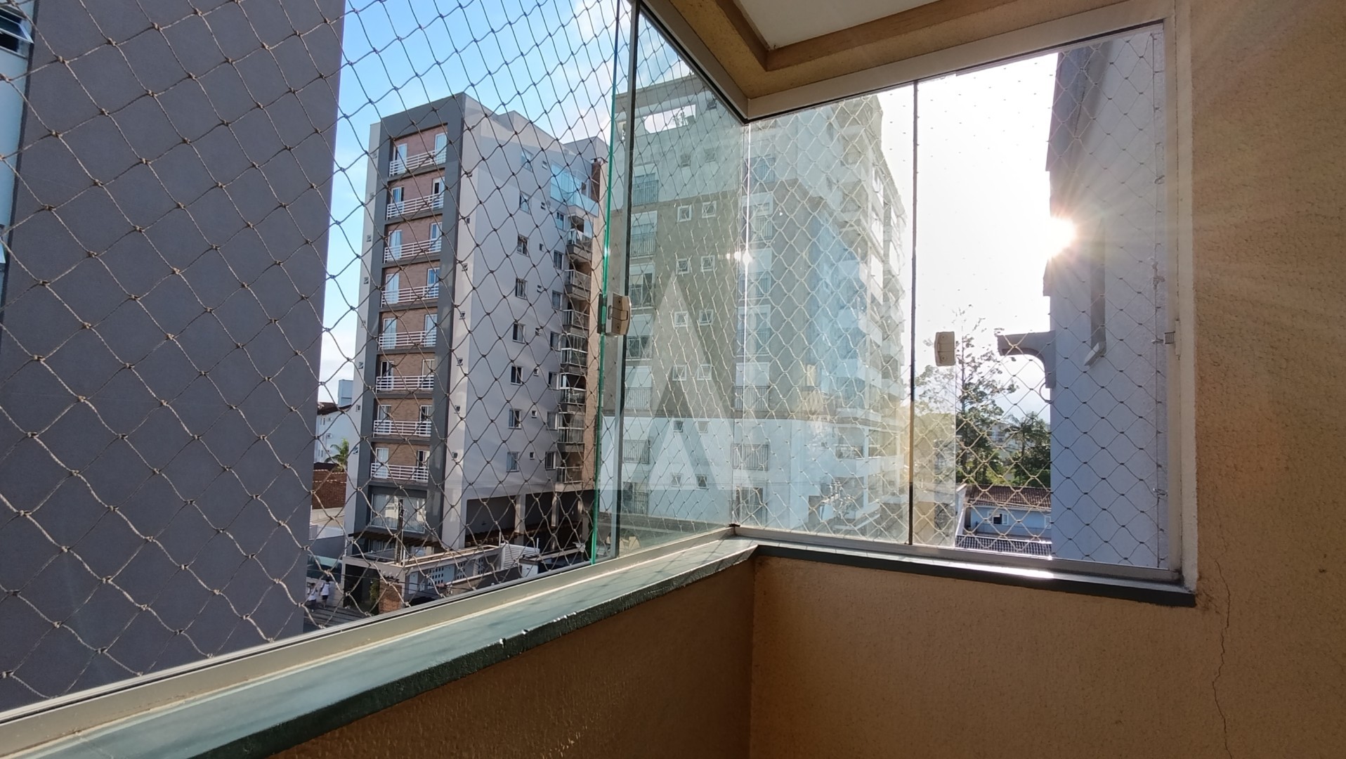 Apartamento mobiliado localizado no bairro Costa e Silva, composto por dois quartos, sendo 01 suíte. — foto 5