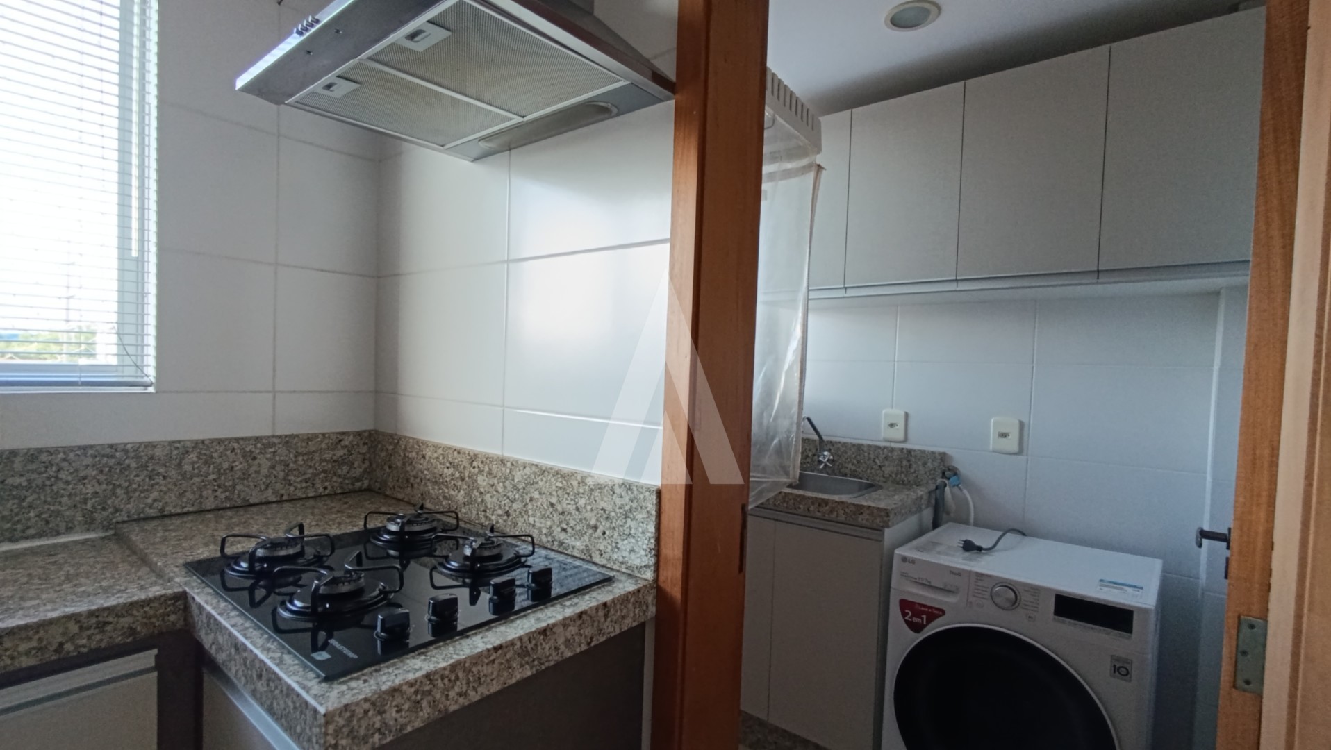 Apartamento mobiliado localizado no bairro Costa e Silva, composto por dois quartos, sendo 01 suíte. — foto 7