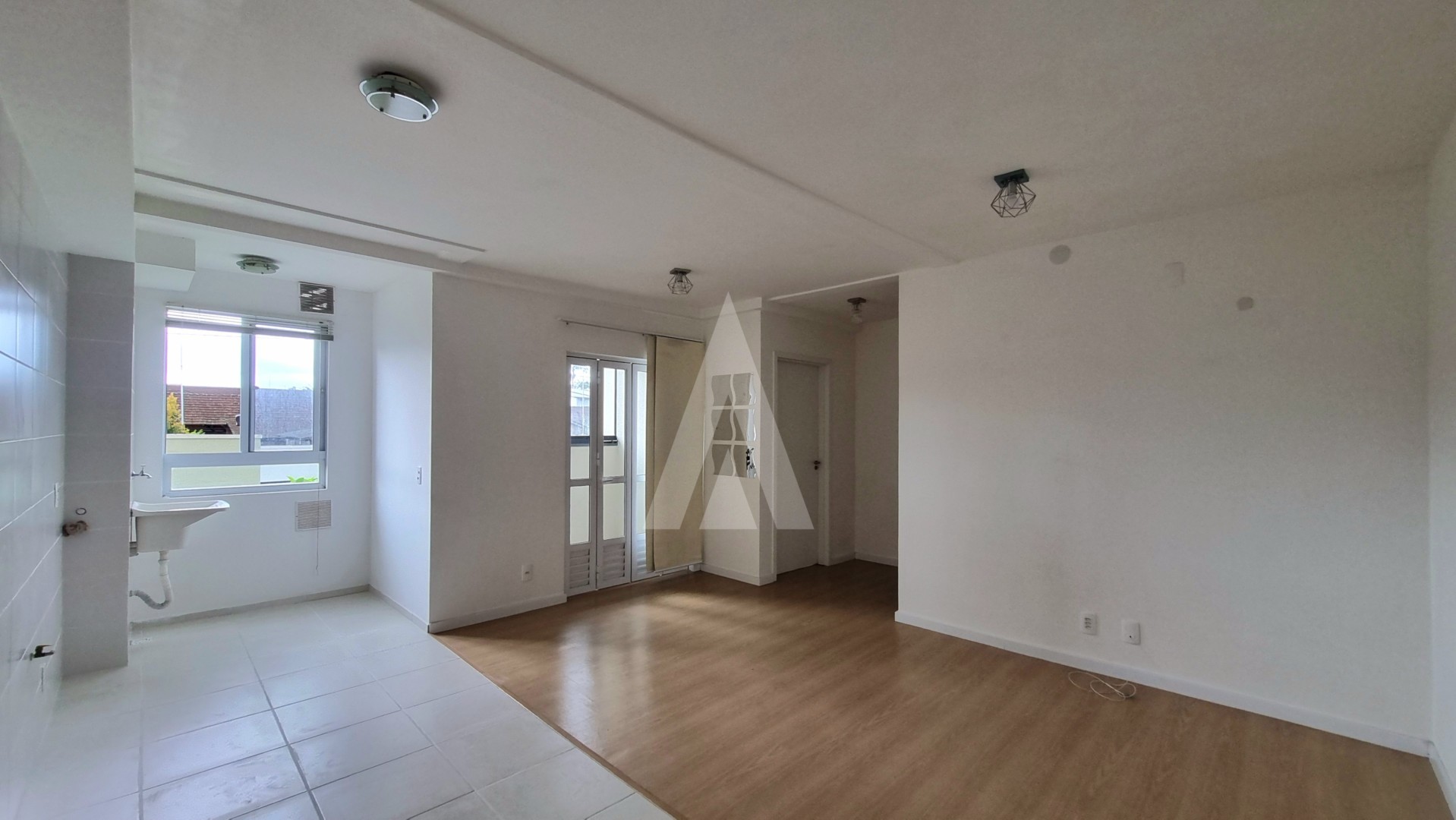 Apartamento com 2 quartos, sacada com churrasqueira e elevador no bairro Bucarein — foto 2