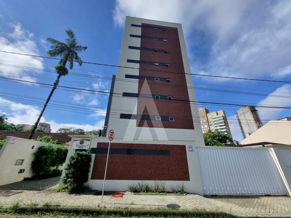 Apartamento no bairro Atiradores com 2 quartos, sendo 1 suíte, sacada com churrasqueira e 1 vaga de garagem. — foto 2
