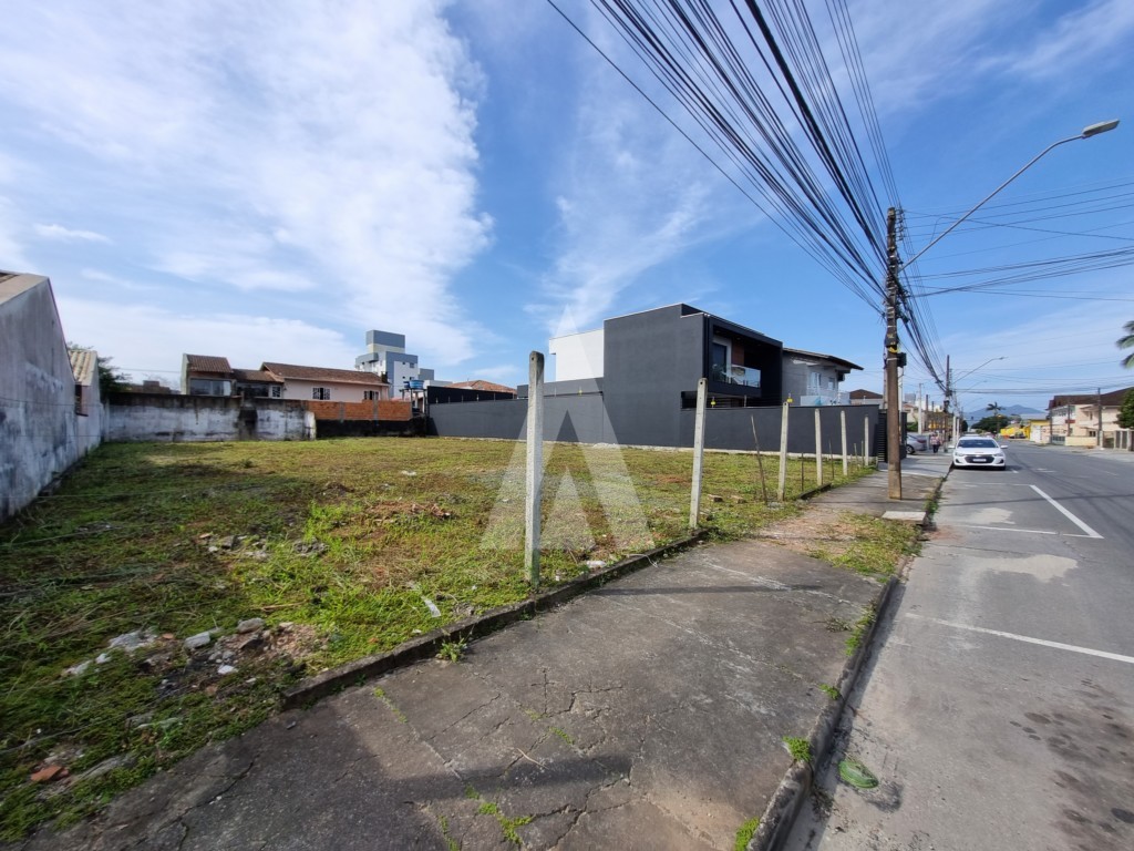 Terreno para alugar por R$ 2800.00, 880.00 m2 - IRIRIU - JOINVILLE/SC - foto 1