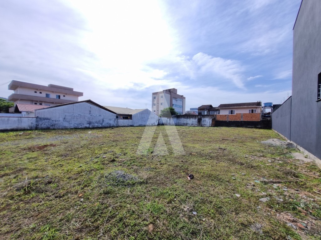 Terreno para alugar por R$ 2800.00, 880.00 m2 - IRIRIU - JOINVILLE/SC — foto 2