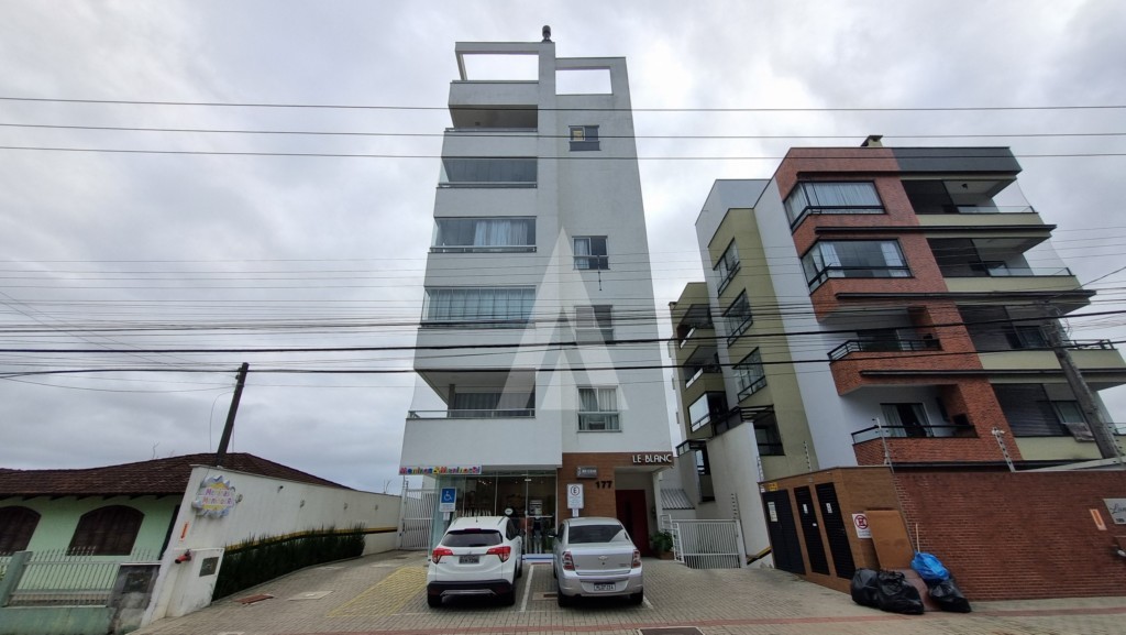 Apartamento bairro Saguaçu, 2 dormitórios, sendo 1 suíte - foto 1