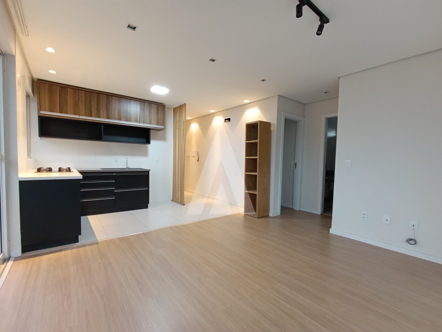 Apartamento bairro Saguaçu, 2 dormitórios, sendo 1 suíte — foto 5