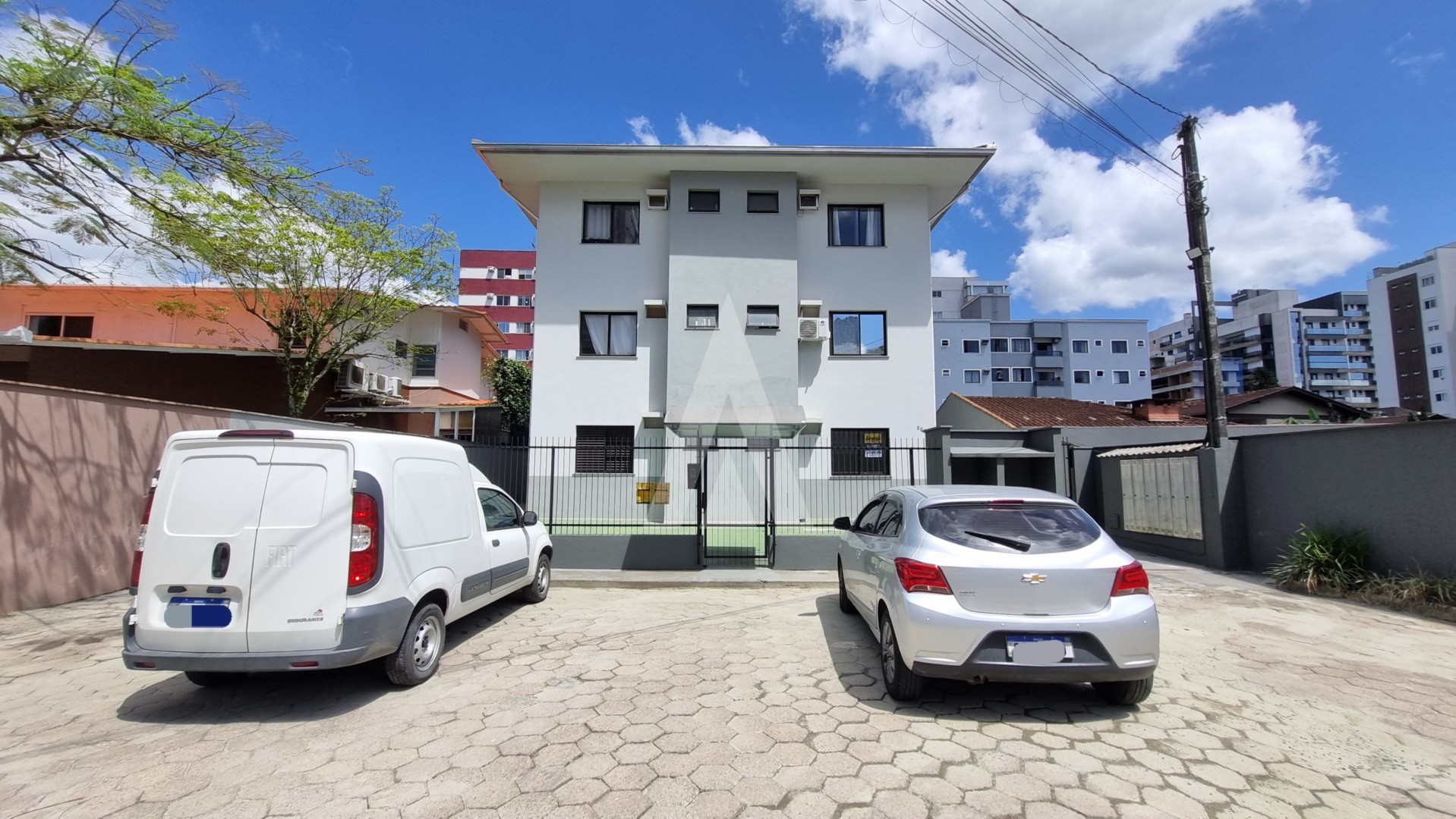 Apartamento no bairro América com 2 quartos, 1 banheiro social e 1 vaga de garagem coberta . - foto 1