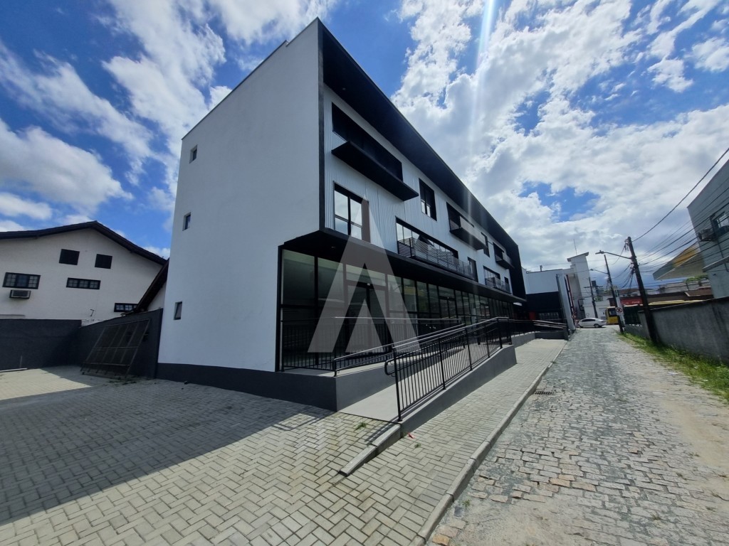 Sala localizada no bairro Bucarein com aproximadamente 36,74m - foto 1