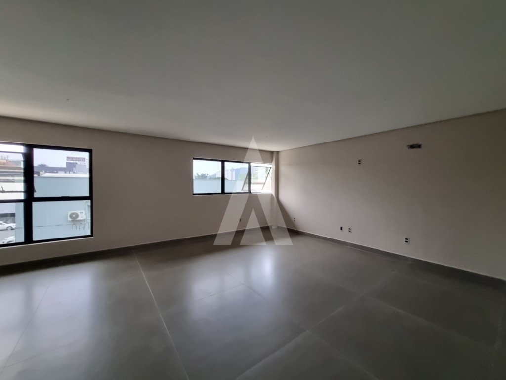 Sala localizada no bairro Bucarein com aproximadamente 36,74m — foto 4