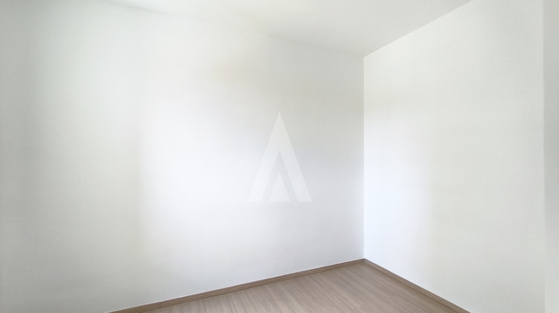 Imóvel Residencial com 2 dormitórios e sacada com churrasqueira e uma vaga de garagem no Bairro Costa e Silva. — foto 7