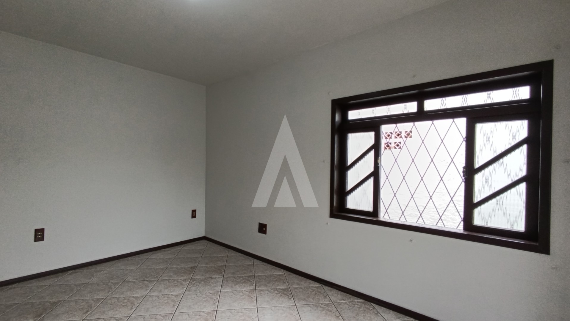 Casa localizada no bairro Aventureiro, composta por dois quartos, varanda e uma vaga de garagem coberta. — foto 6