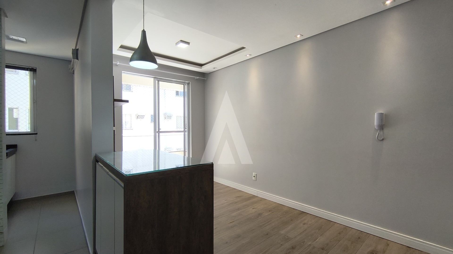 Apartamento com 2 quarto com armários, no bairro Jardim Iririú. — foto 4