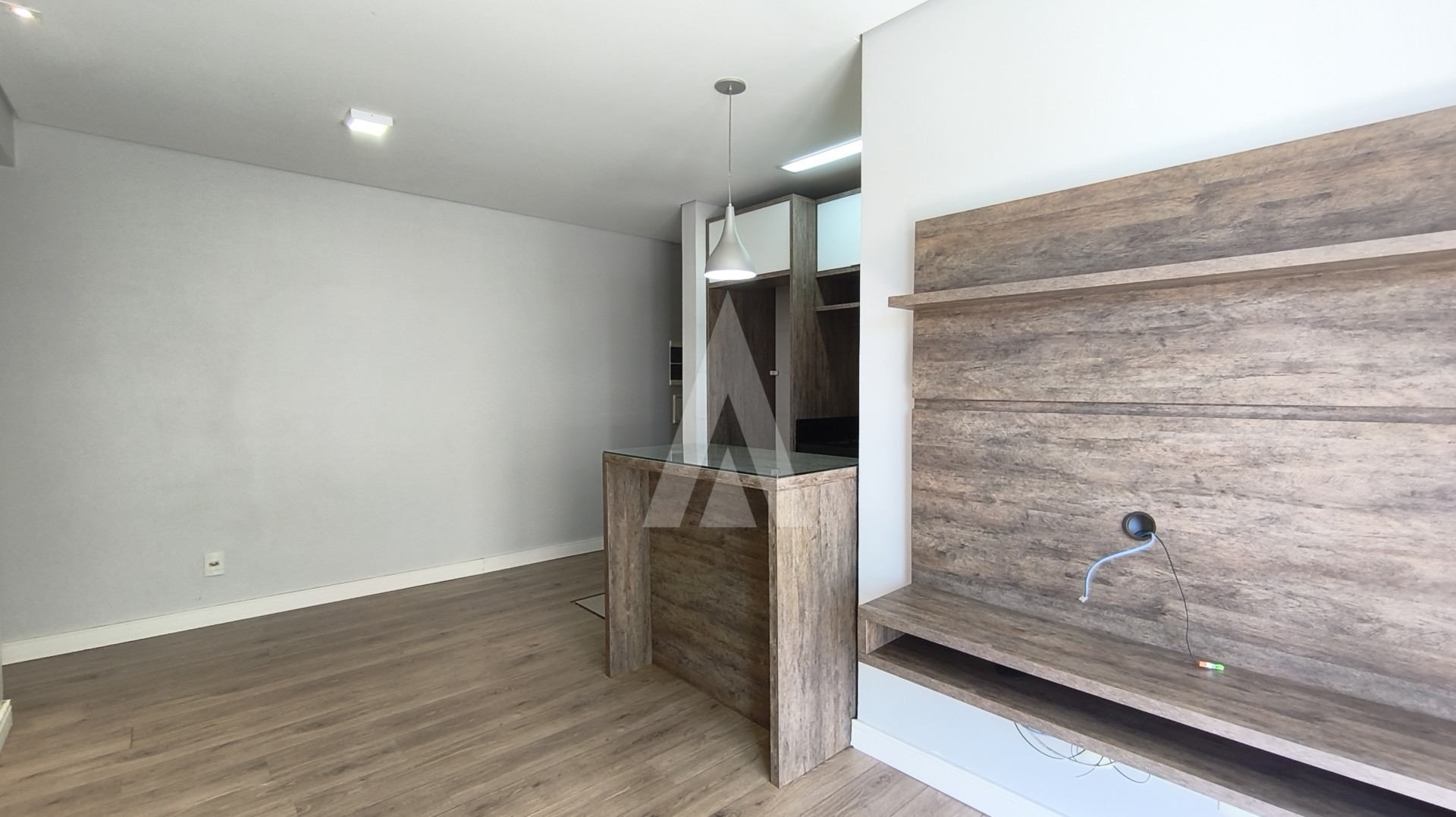 Apartamento com 2 quarto com armários, no bairro Jardim Iririú. — foto 5