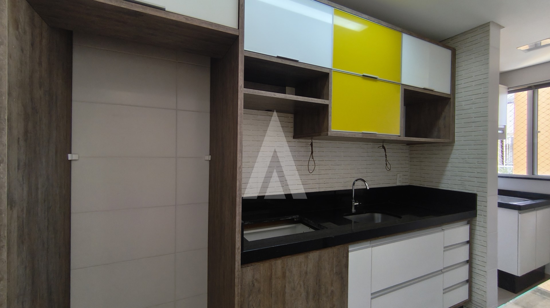 Apartamento com 2 quarto com armários, no bairro Jardim Iririú. — foto 6