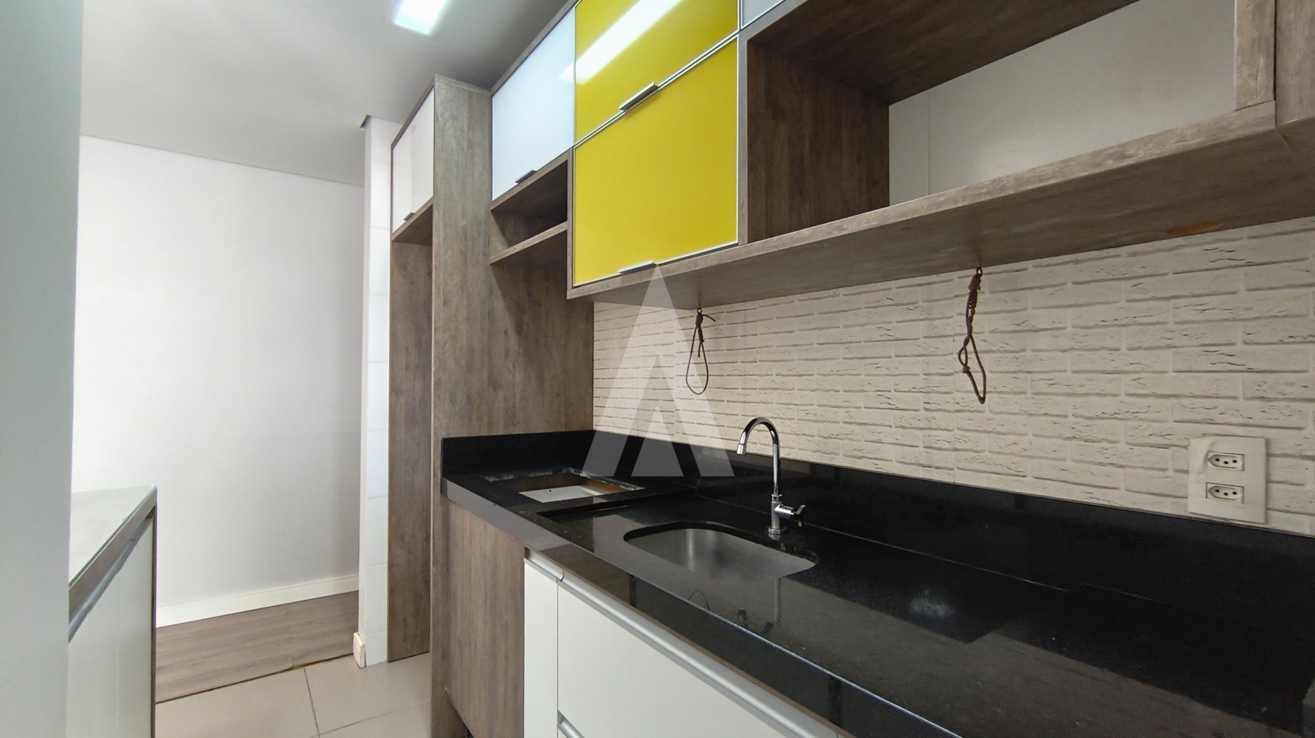 Apartamento com 2 quarto com armários, no bairro Jardim Iririú. — foto 7