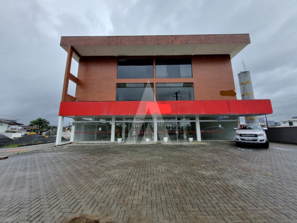 Sala comercial com 280 m, vitrine ampla e 3 vagas no Vila Nova - foto 1