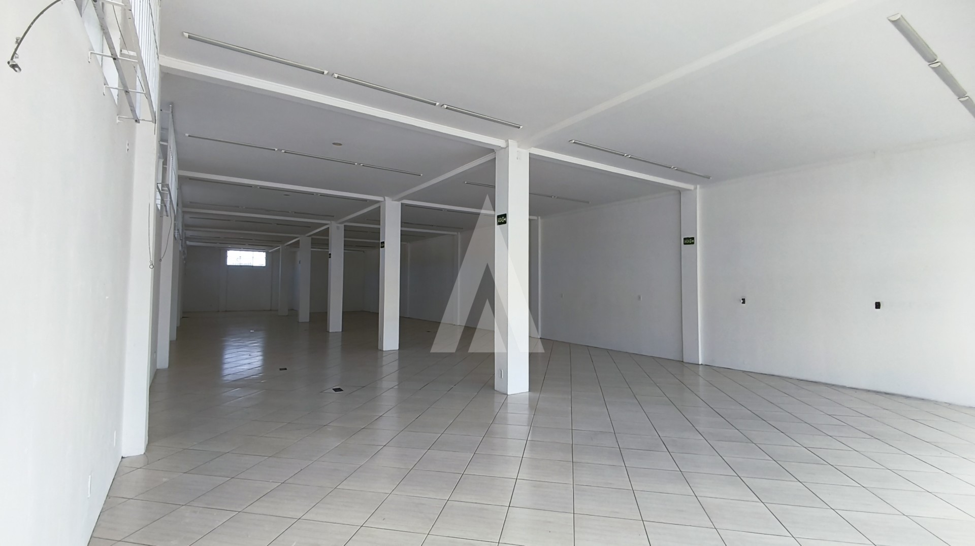 Sala comercial com 280 m, vitrine ampla e 3 vagas no Vila Nova — foto 6