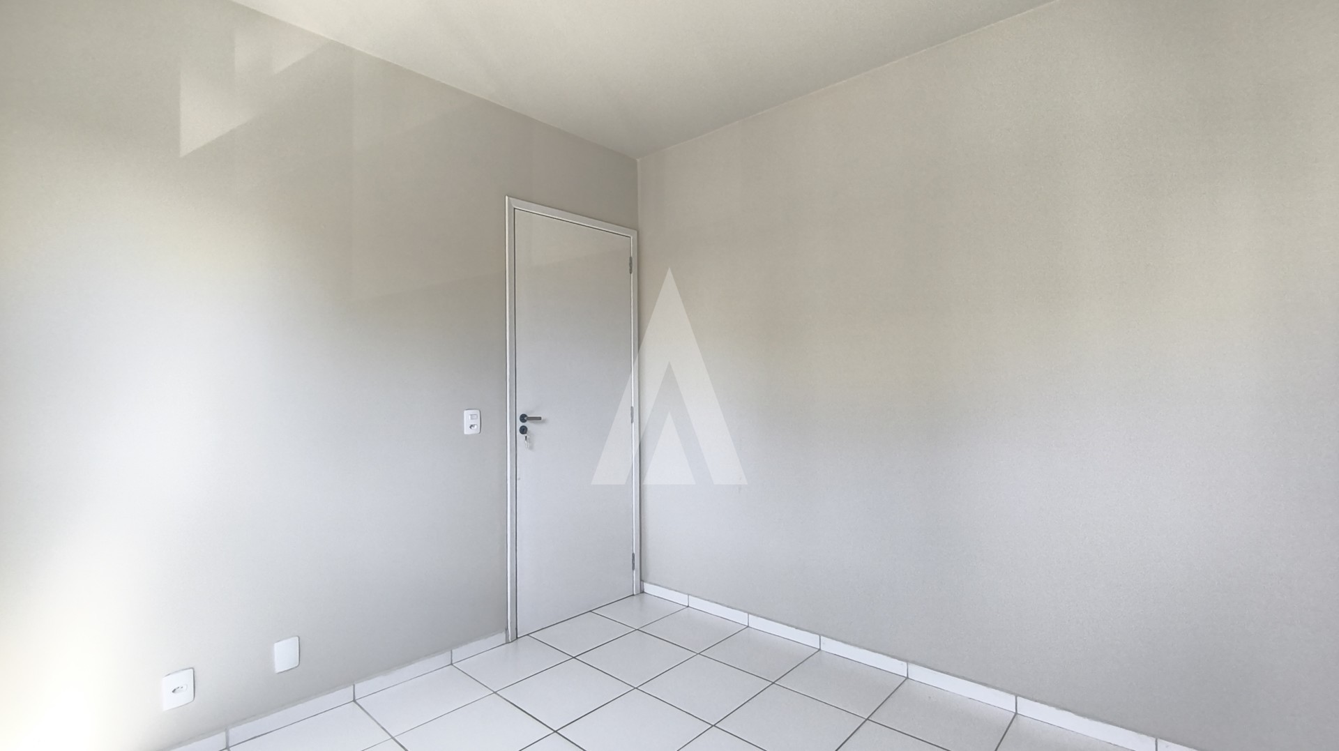 Apartamento com 2 quartos, no bairro Vila Nova. — foto 7