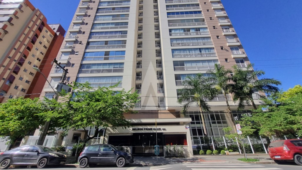 Cobertura alto padrão mobiliada com 03 suítes, sendo 01 com closet e com hidro bairro Centro, 4 vagas de garagem. - foto 1