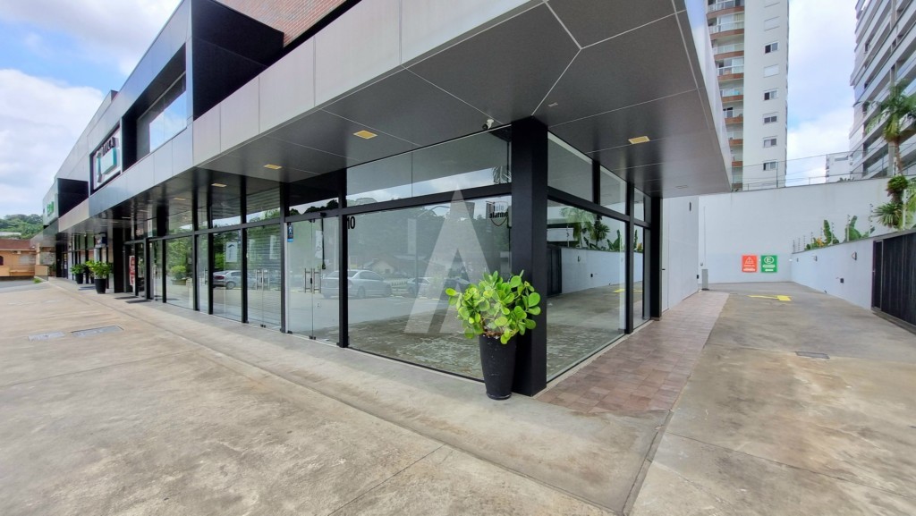 Loja no Glória com 02 salas sendo uma térrea e uma superior, 02 lavabos e 110m - foto 1