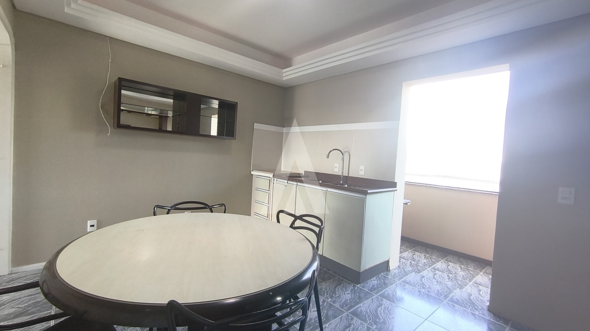 Apartamento no Boa Vista com 2 quartos, cozinha com armários e vaga de garagem coberta. — foto 2