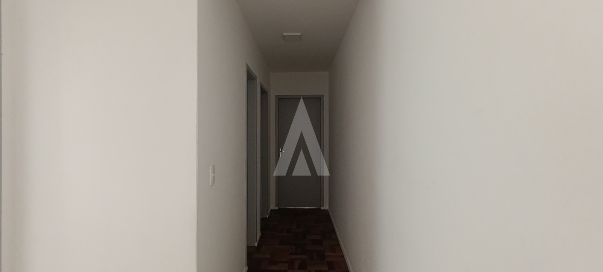 Apartamento no bairro Saguaçu composto por 2 quartos, armários na cozinha e 1 vaga de garagem. — foto 5