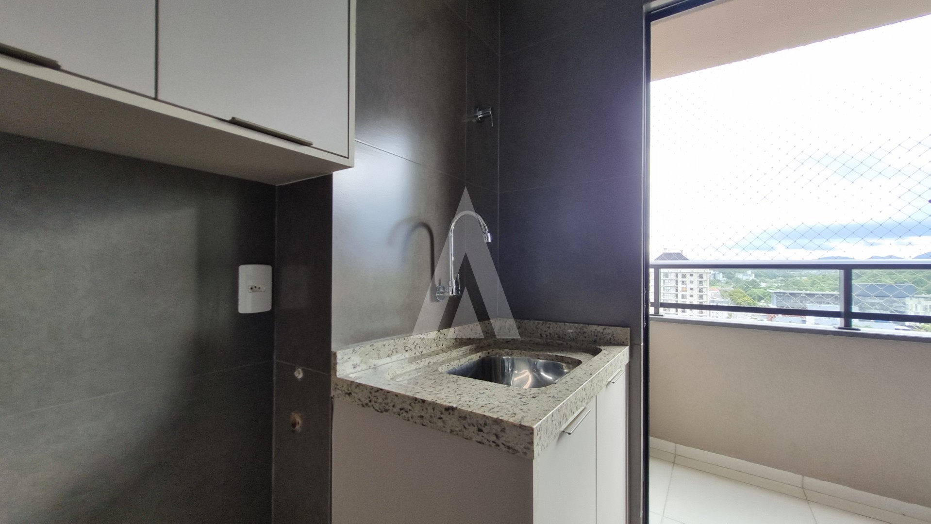 Apartamento com 3 quartos sendo uma suíte, no bairro Anita Garibaldi. — foto 5