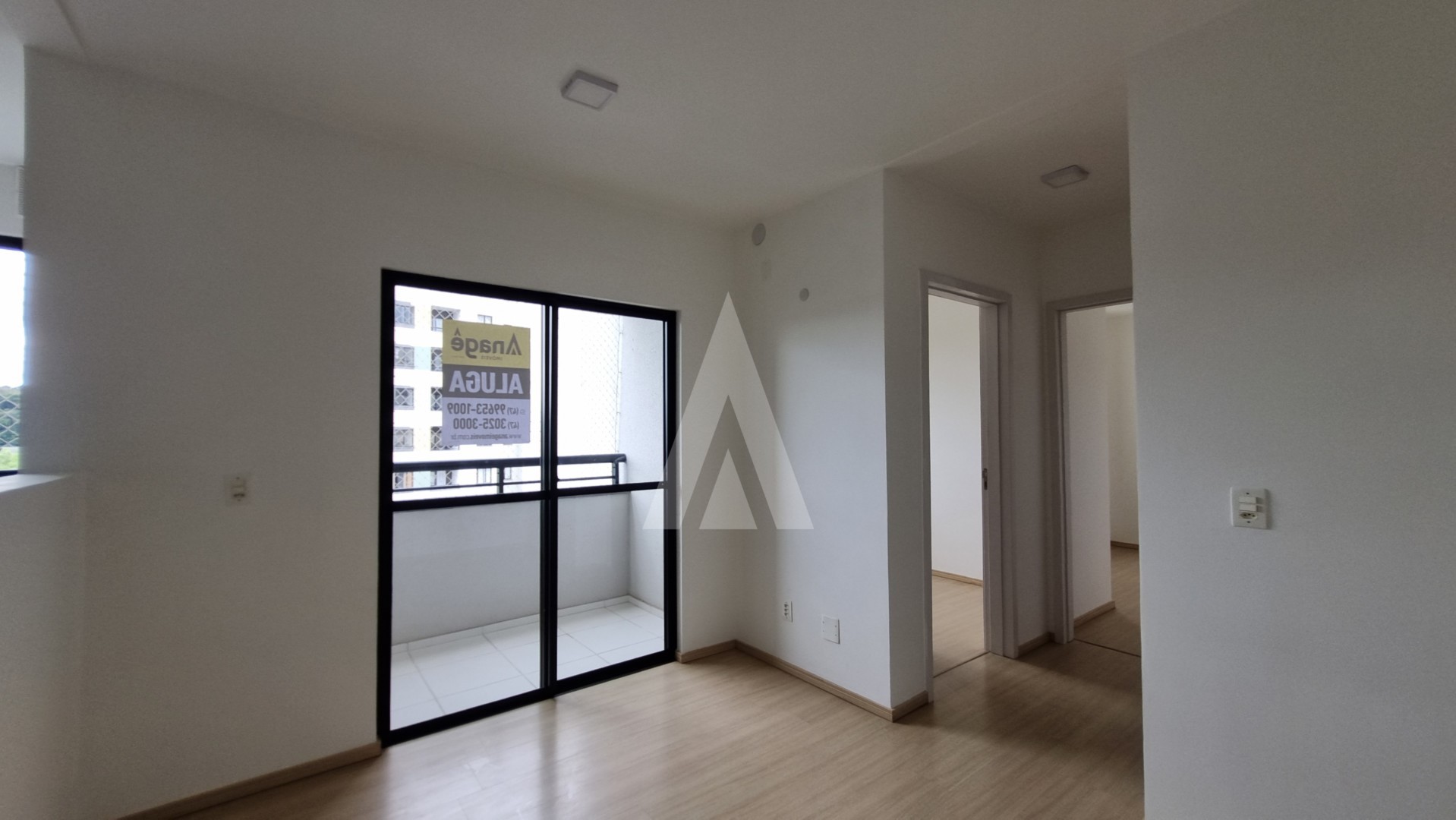 Apartamento no Costa e Silva com 2 quartos, cozinha com armários planejados, sacada com churrasqueira e 1 vaga coberta. — foto 4
