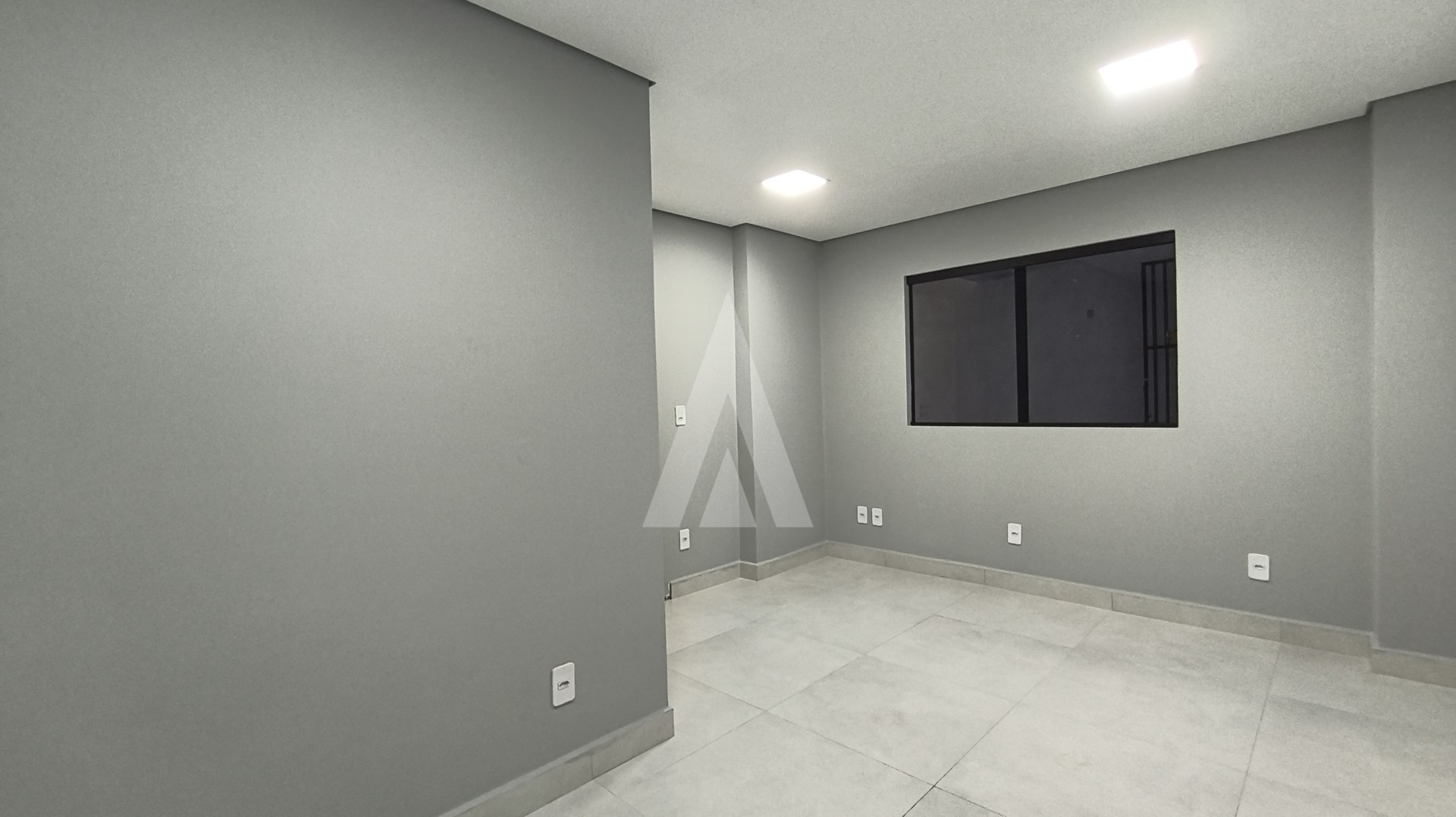 Sala comercial com 4 salas internas, na região central — foto 5