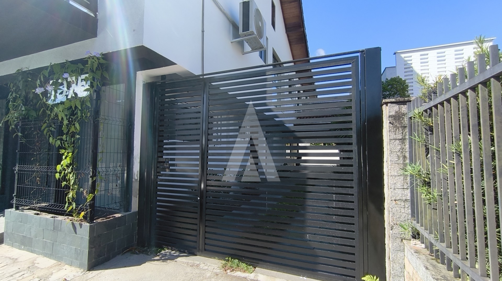 Sala comercial com 4 salas internas, na região central - foto 1