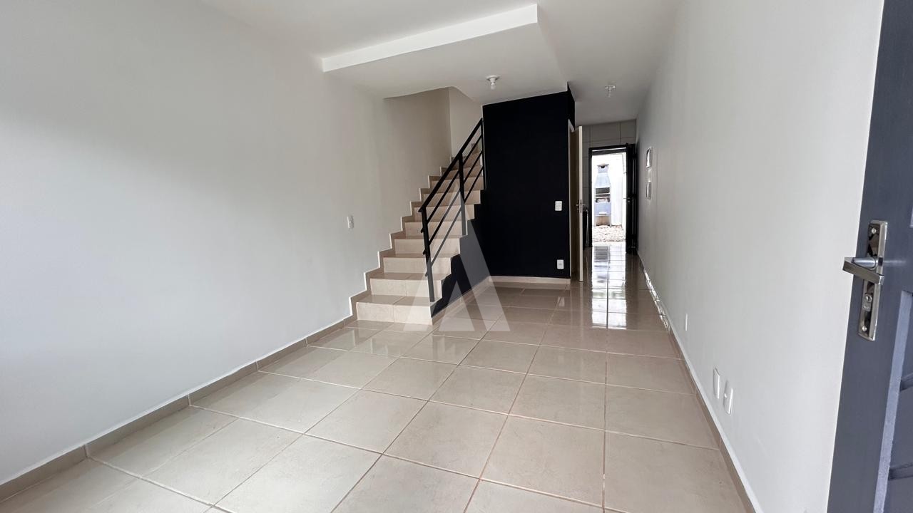 Casa no Itingua com 02 dormitórios, sendo 01 deles com sacada, cozinha com armários, 01 lavabo. — foto 5