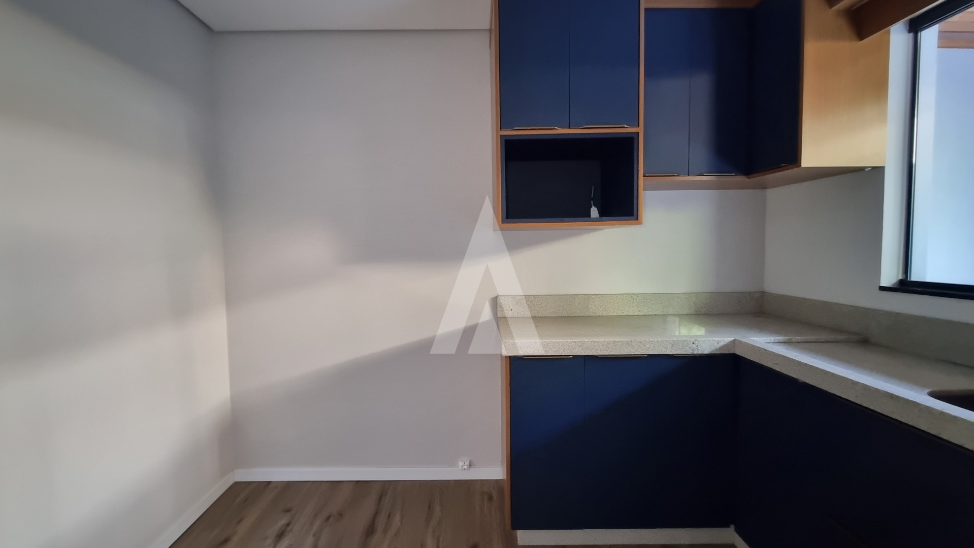 Apartamento com 02 quartos, sendo 01 suíte no bairro Costa e Silva . — foto 6