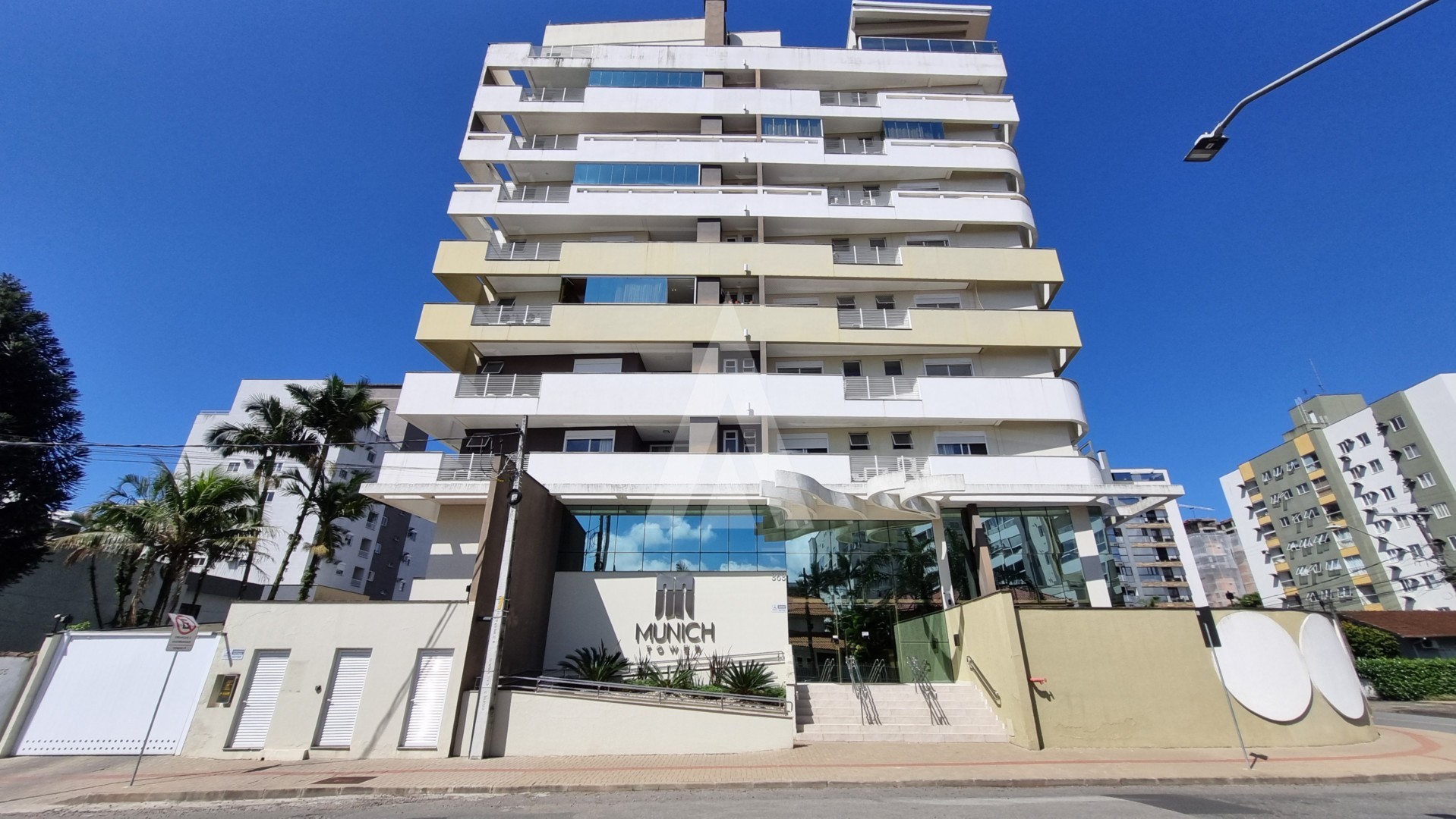 Apartamento semi-mobiliado com 3 suítes, sacada ampla com churrasqueira e piscina no bairro América. - foto 1