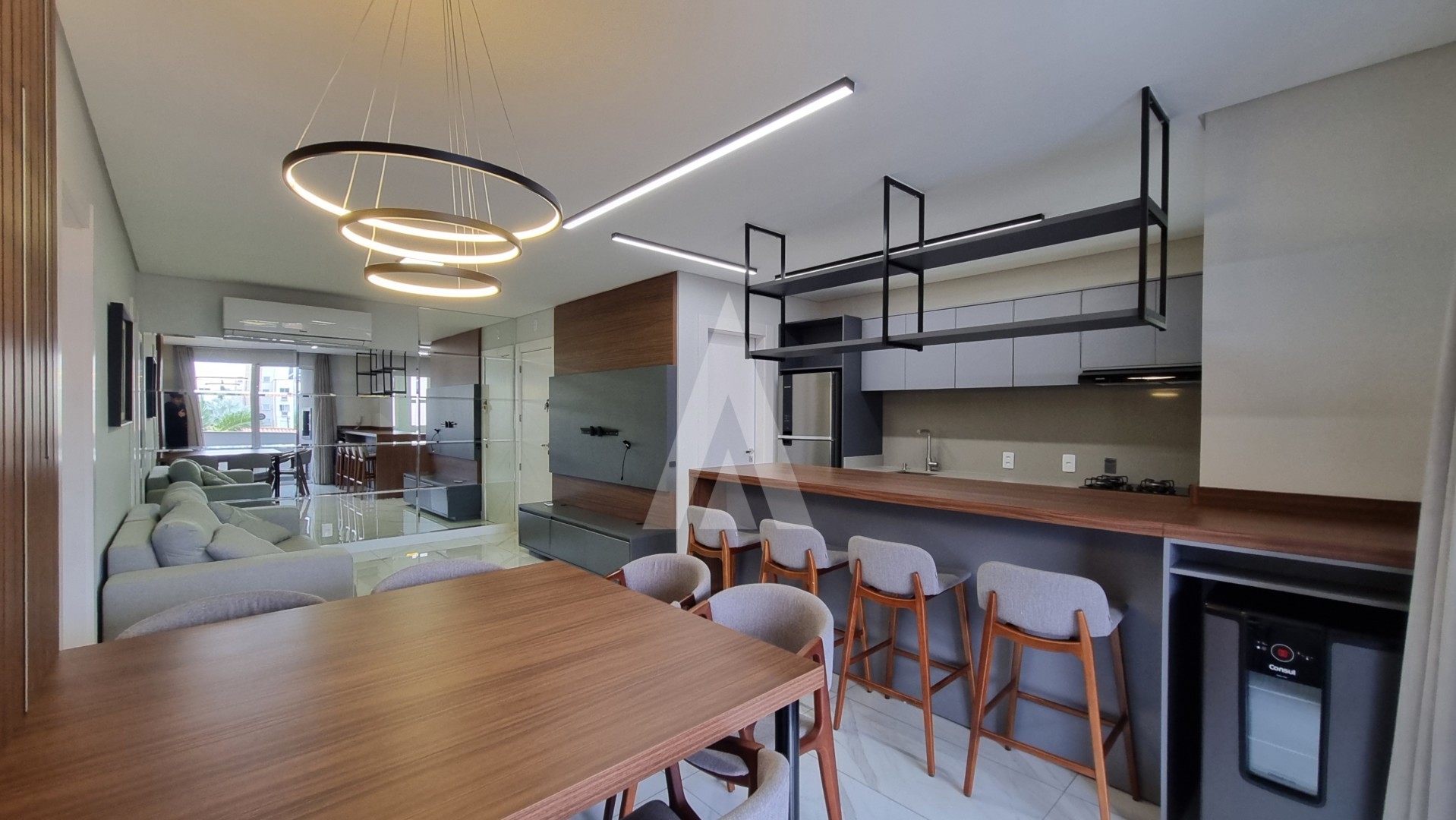Apartamento semi-mobiliado com 3 suítes, sacada ampla com churrasqueira e piscina no bairro América. — foto 6