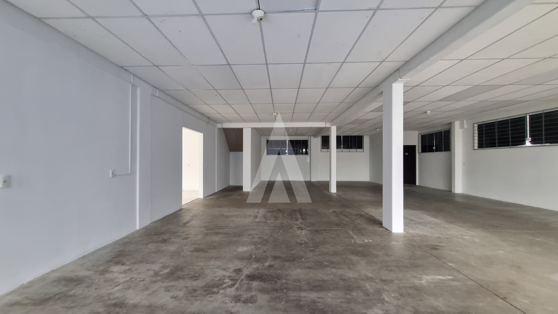 Sala comercial localizada no bairro Vila Nova, com 2 lavabos e estacionamento. — foto 4