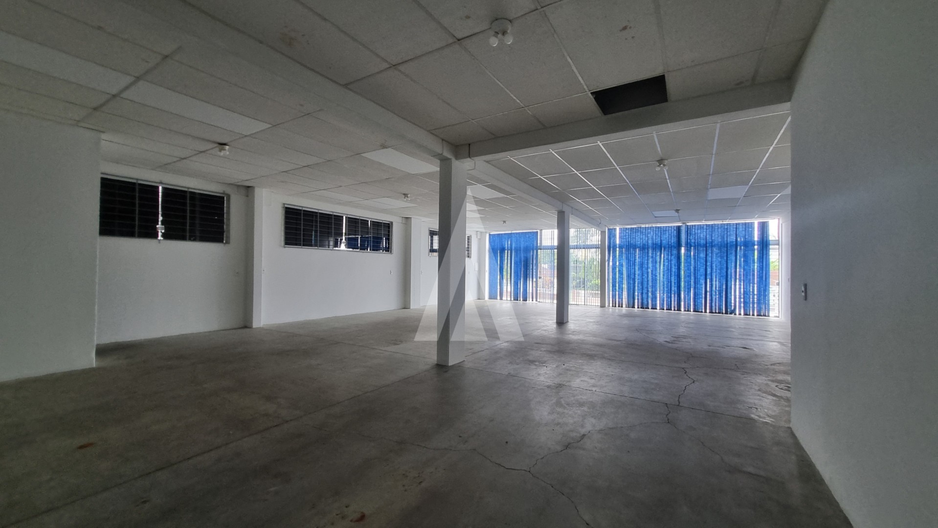 Sala comercial localizada no bairro Vila Nova, com 2 lavabos e estacionamento. — foto 6
