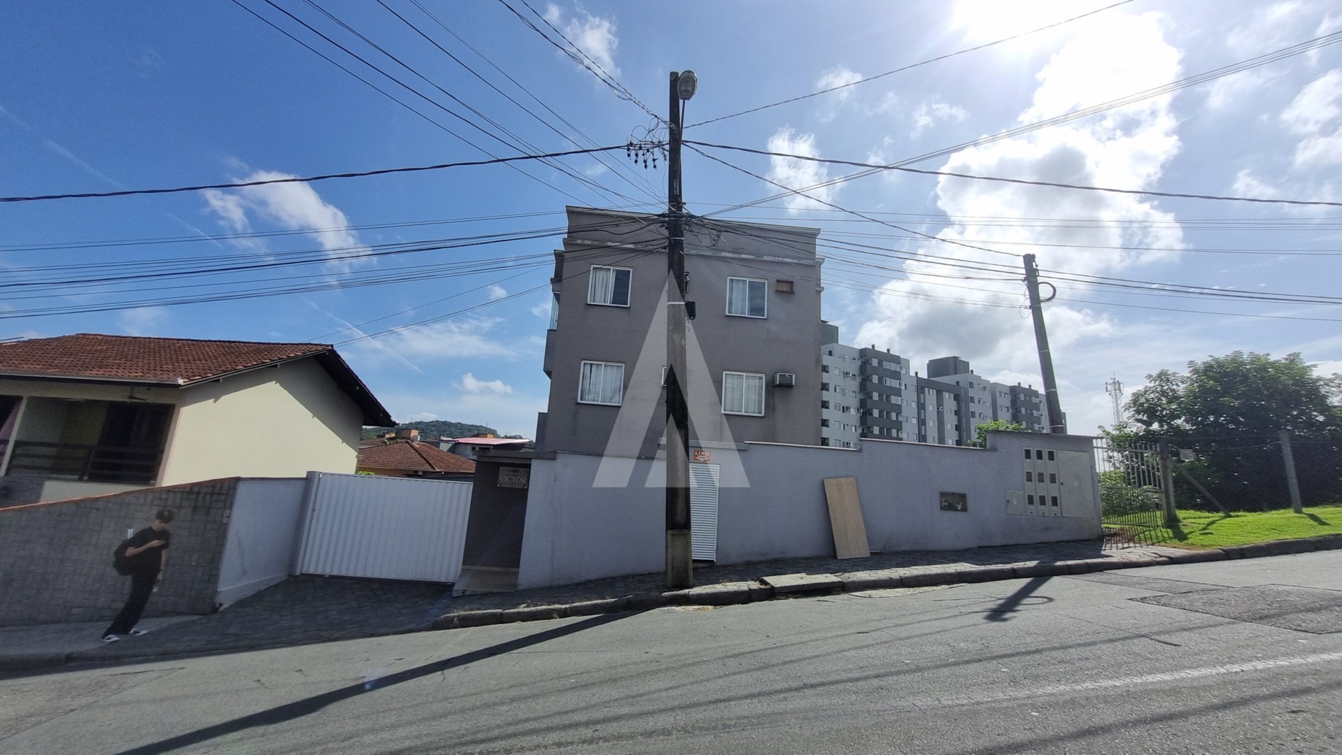 Apartamento localizado no bairro Costa e Silva, com 2 quartos e 1 vaga de garagem coberta. - foto 1