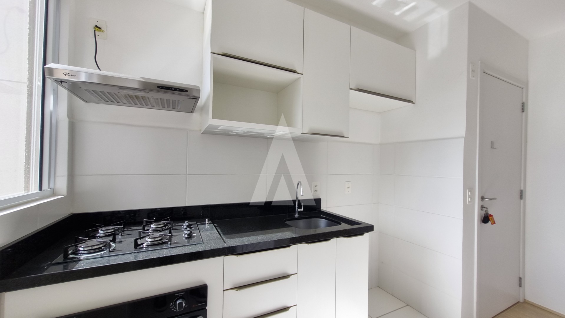 Apartamento no bairro Boehmerwald com 2 quartos, cozinha com armários e 1 vaga de garagem. — foto 7