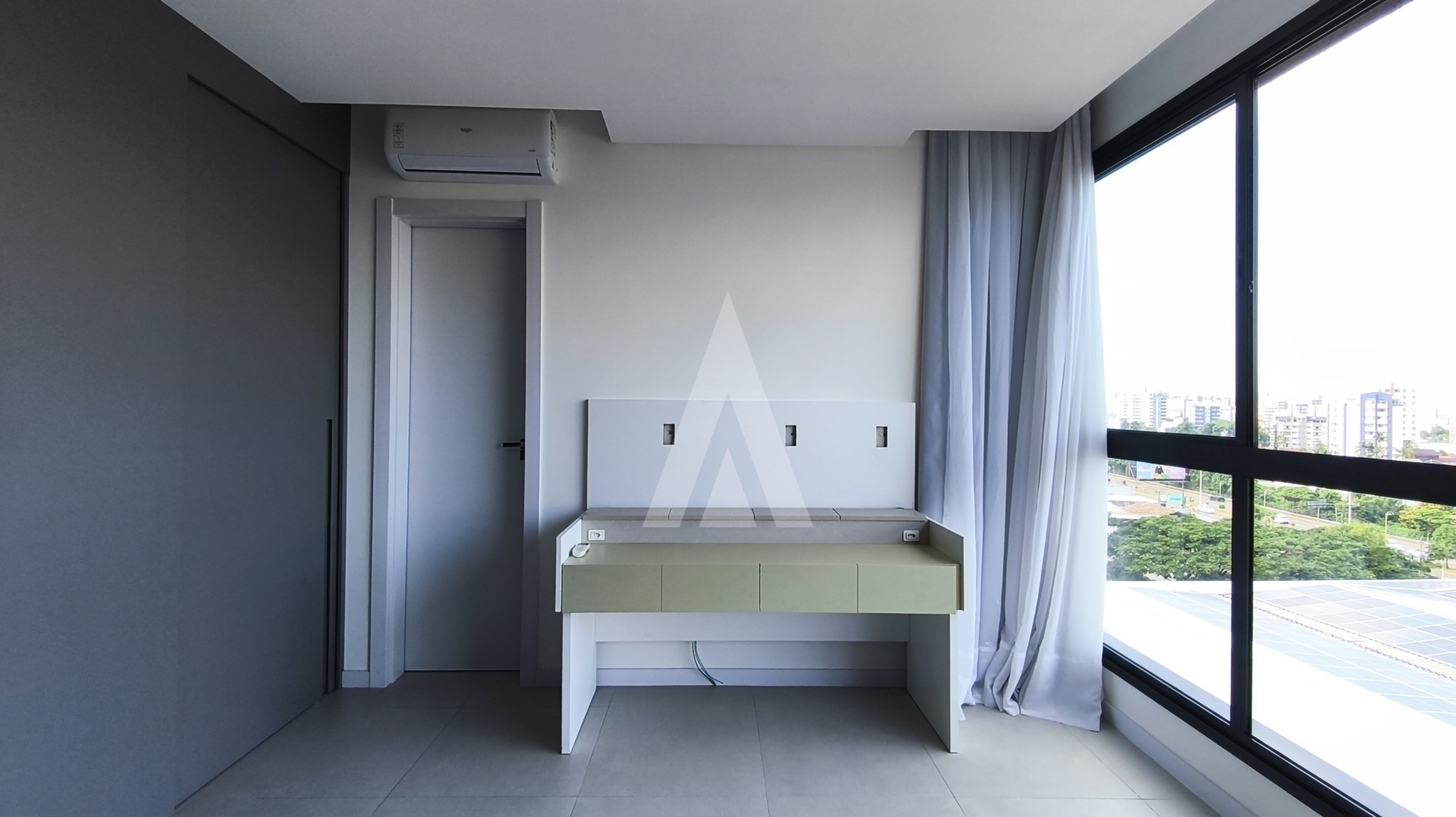 Apartamento com 1 quarto e 1 vaga de garagem no bairro Saguaçu. — foto 7