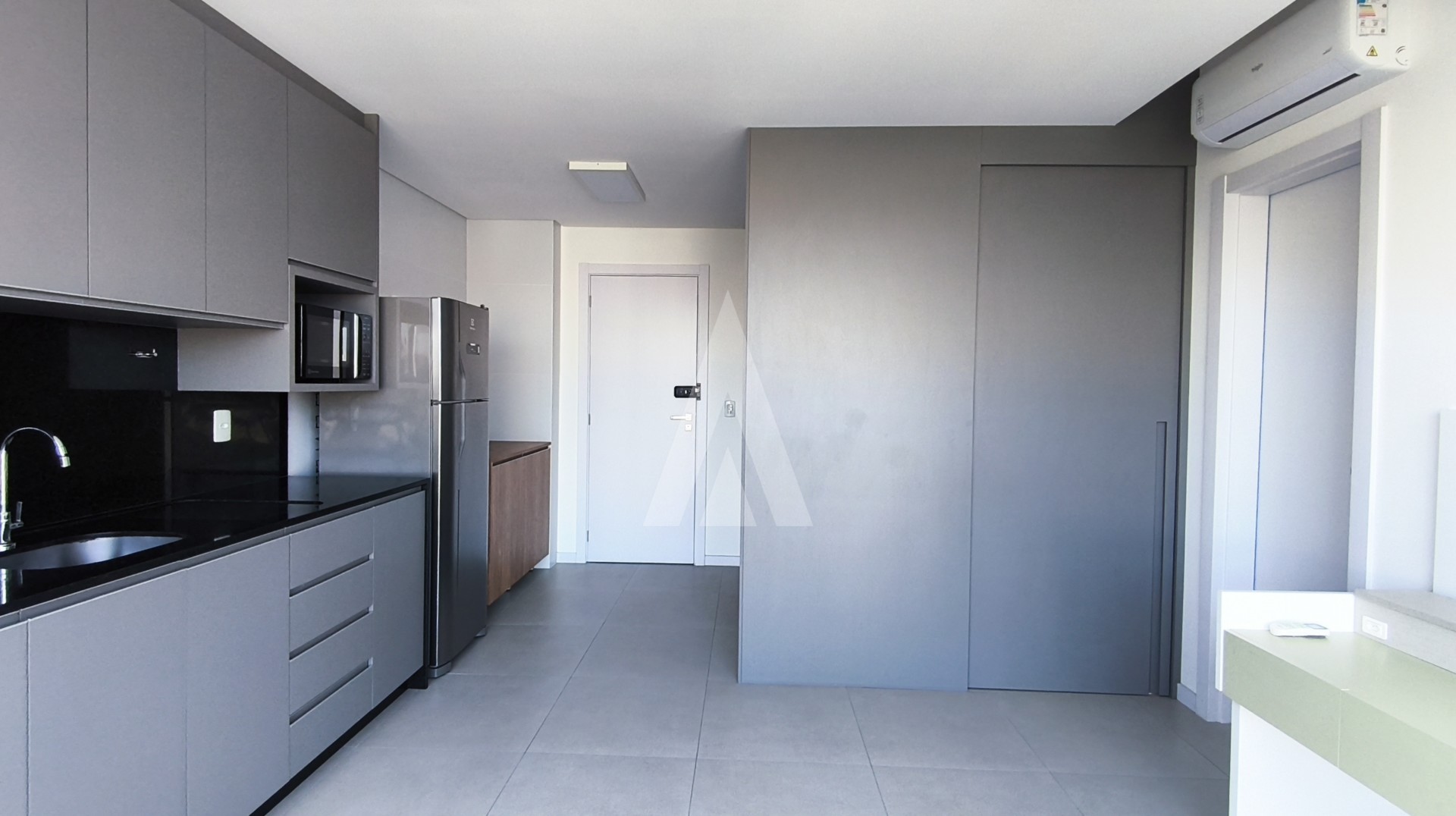 Apartamento com 1 quarto e 1 vaga de garagem no bairro Saguaçu. — foto 6