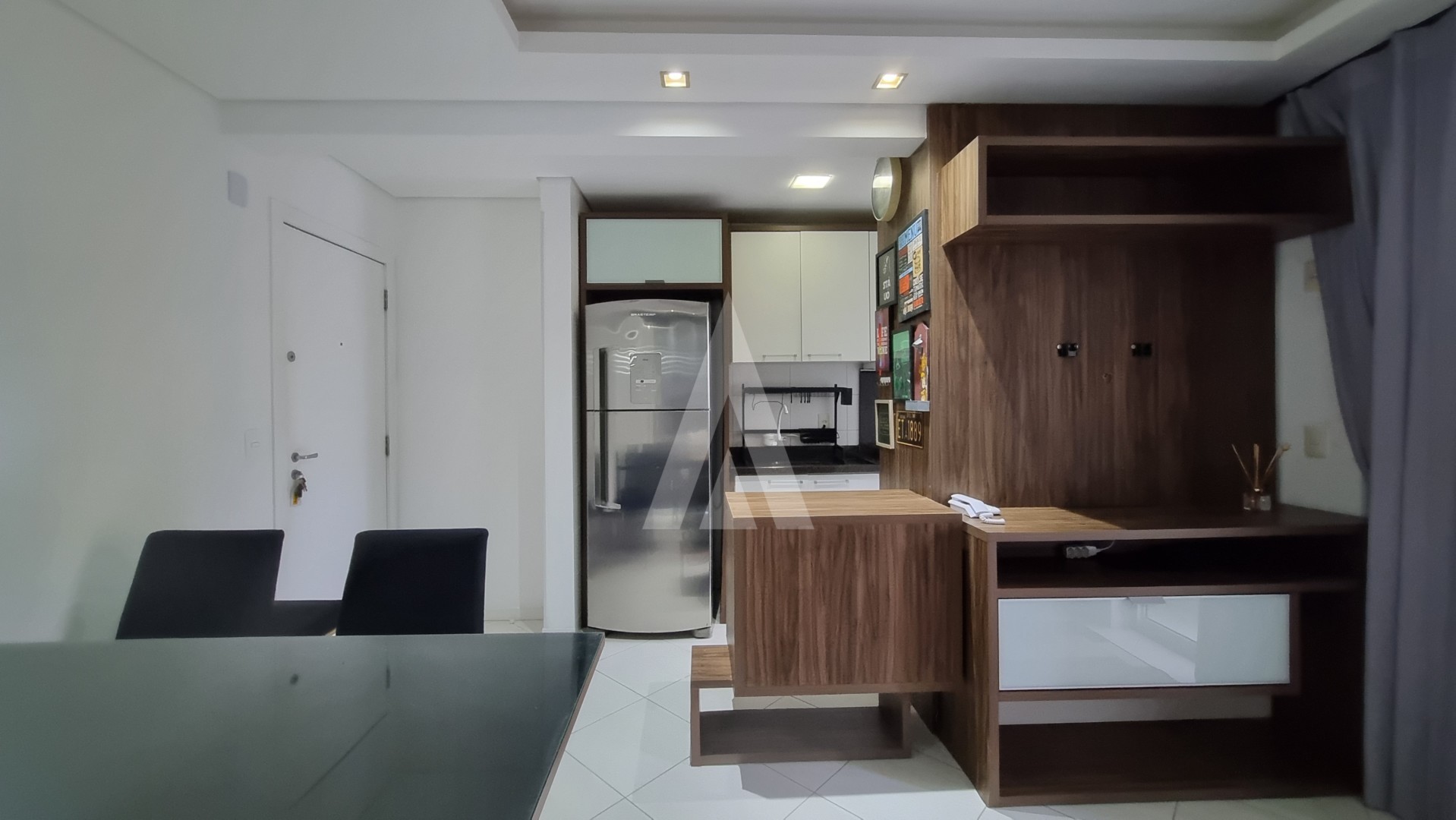 Apartamento com 02 dormitórios mobiliado, no Anita Garibaldi. — foto 4