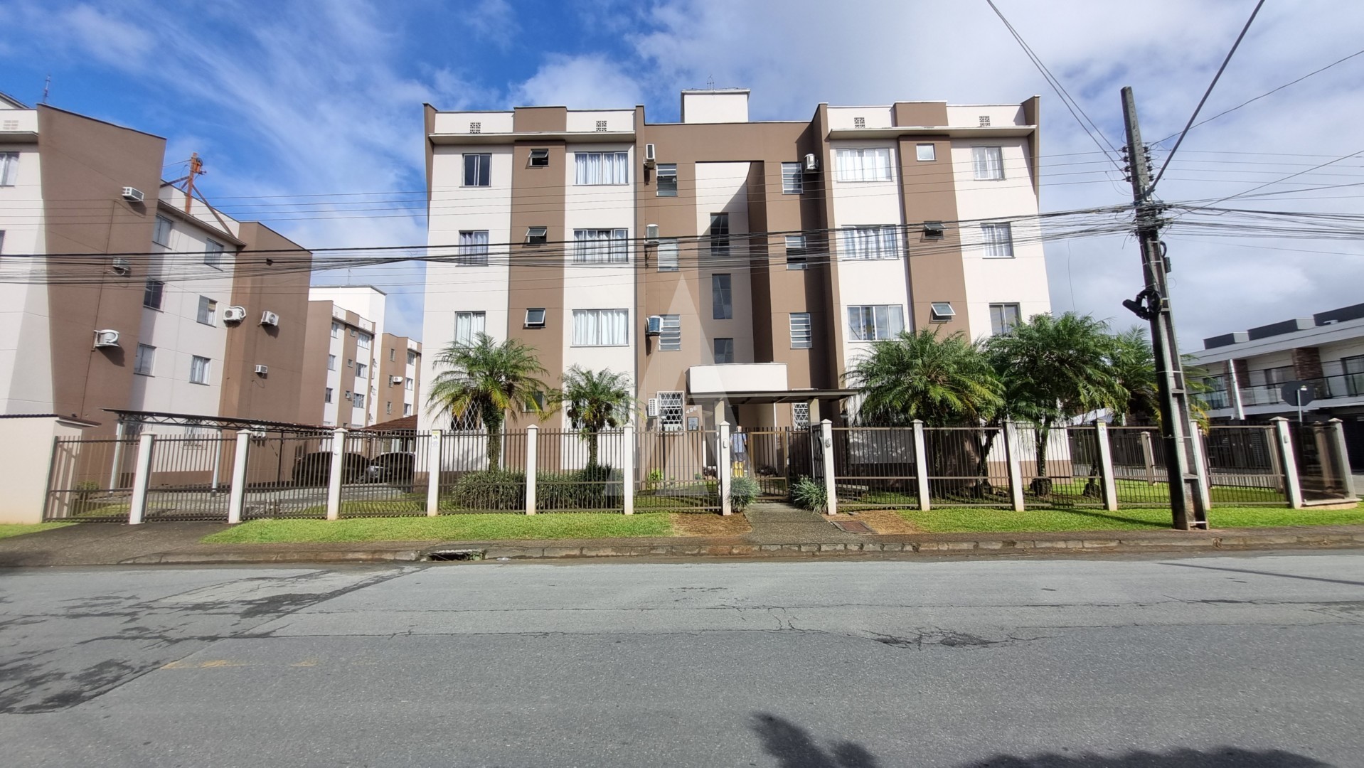 Apartamento no bairro Costa e Silva. - foto 1