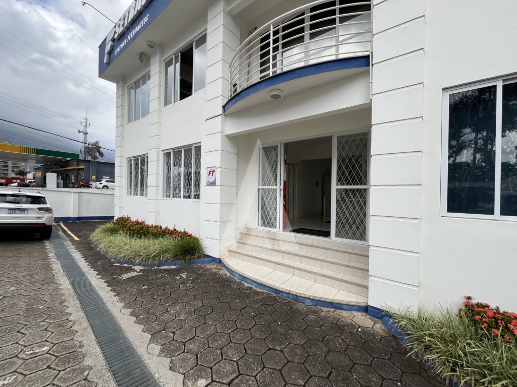 Sala para alugar por R$ 3000.00, 38.00 m2 - ATIRADORES - JOINVILLE/SC - foto 1