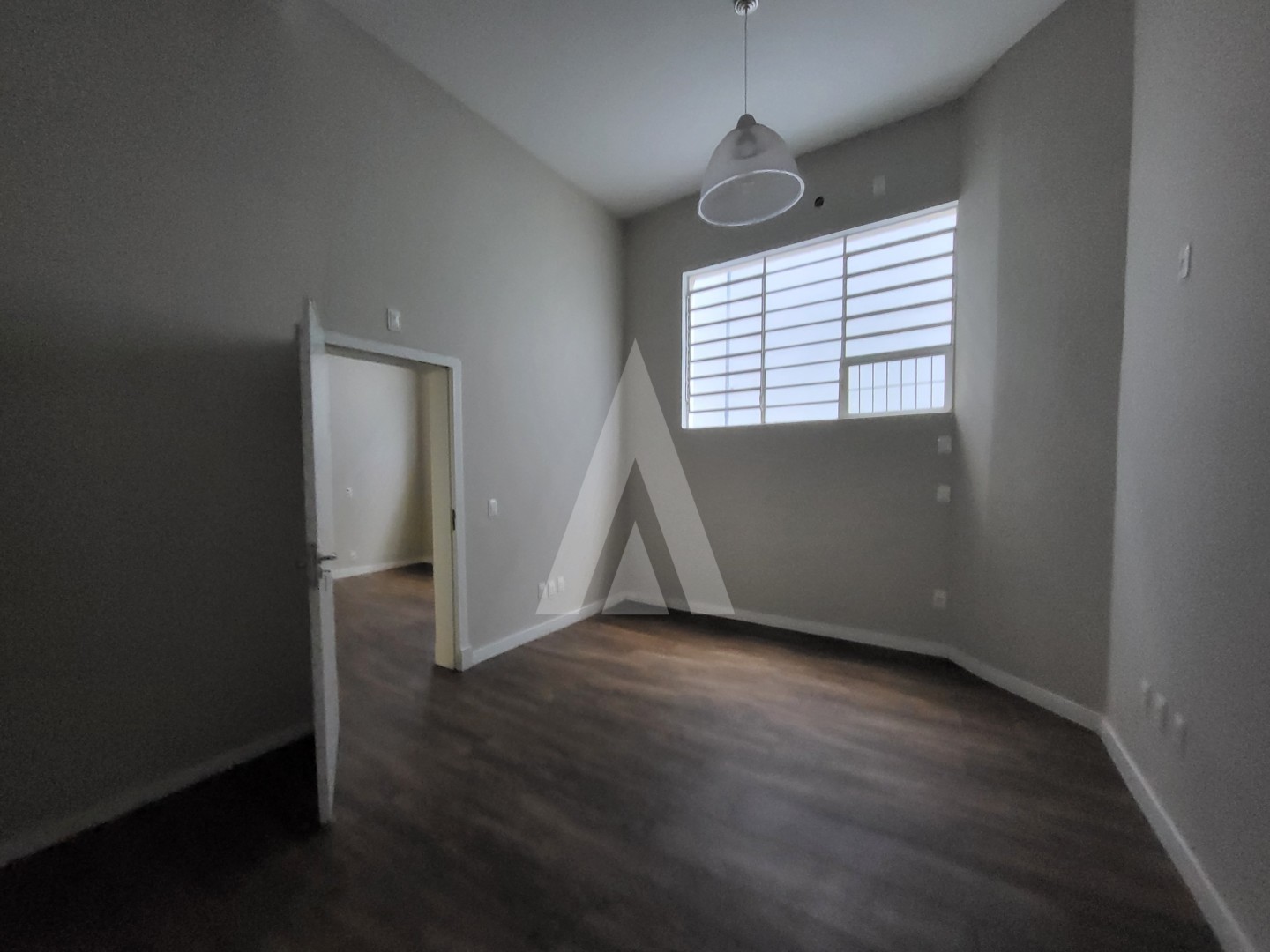 Sala Comercial com 55m de área privativa, localizada no Centro de Joinville - SC. — foto 6