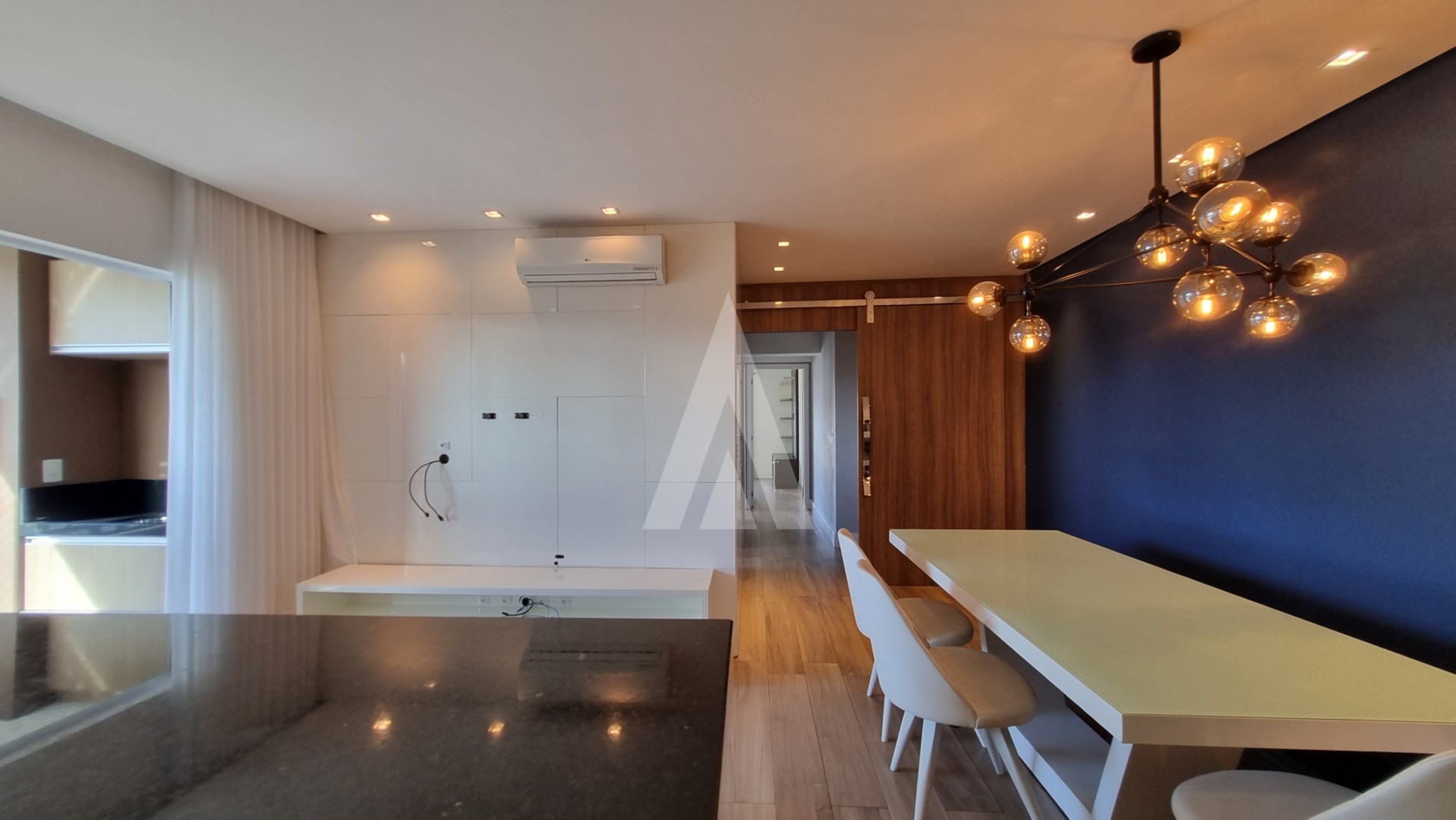 Apartamento mobiliado com 3 quartos, no bairro Costa e Silva — foto 3