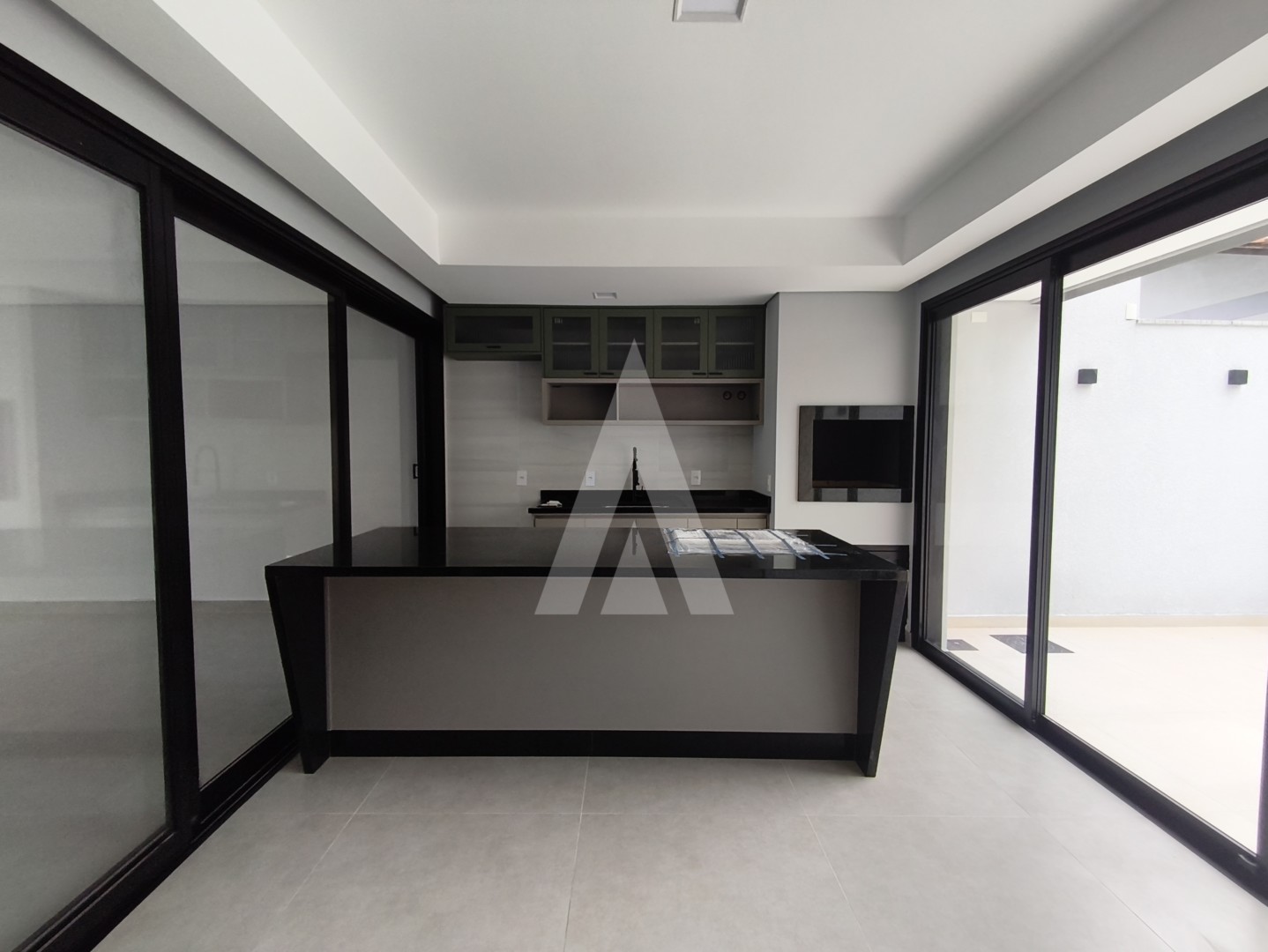 GEMINADO TRIPLEX, 03 SUÍTES, SEMIMOBILIADO, PISCINA, BAIRRO GLÓRIA — foto 5
