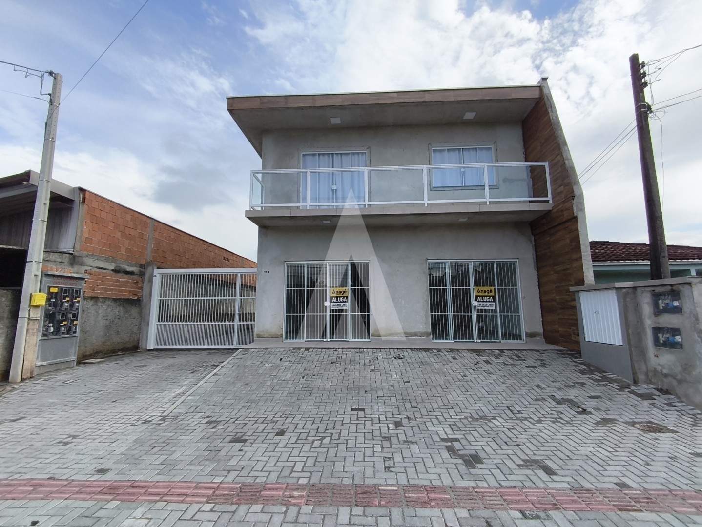 Loja com cerca de 88m no bairro Jarivatuba. - foto 1