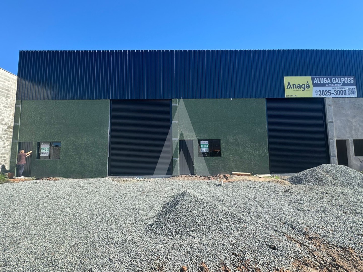 Galpão em Araquari com 240m total e 150m de construção - foto 1