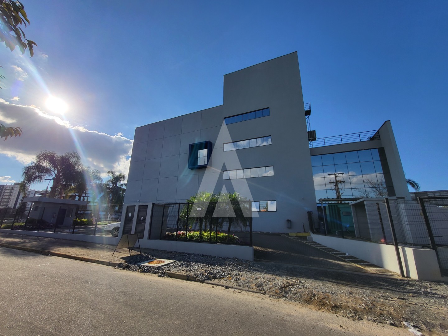 Sala para alugar por R$ 21000.00, 322.47 m2 - ZONA INDUSTRIAL NORTE - JOINVILLE/SC - foto 1