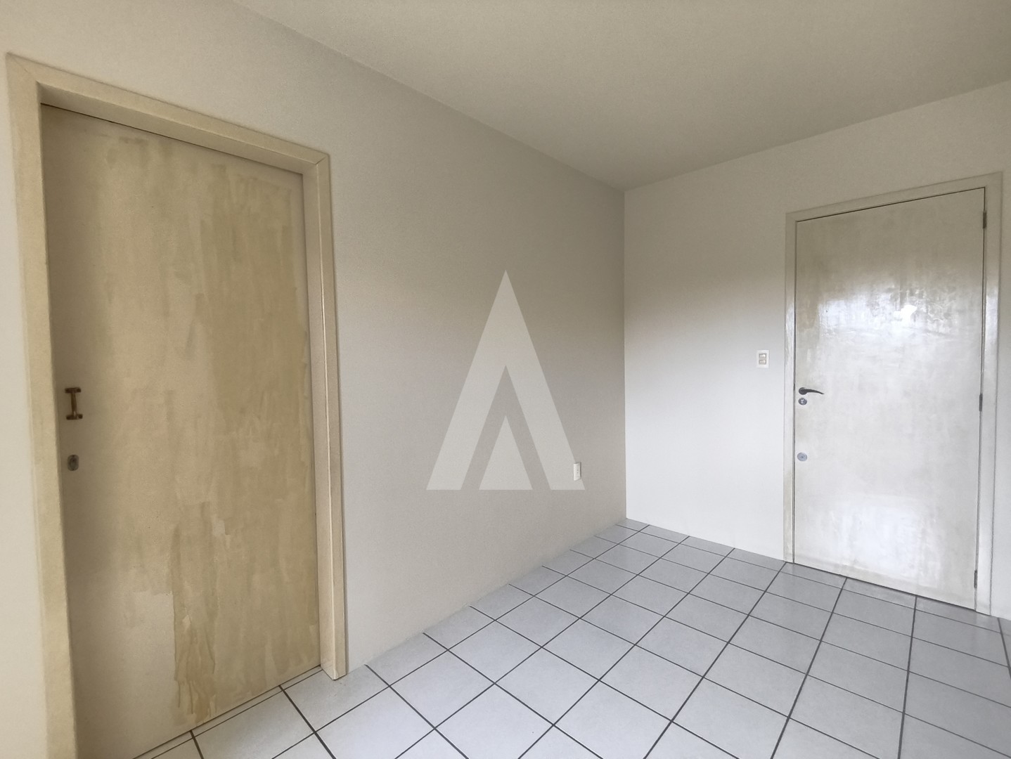 Apartamento no Santo Antônio com 1 quarto, cozinha com armário e 1 vaga de garagem individual coberta. — foto 4