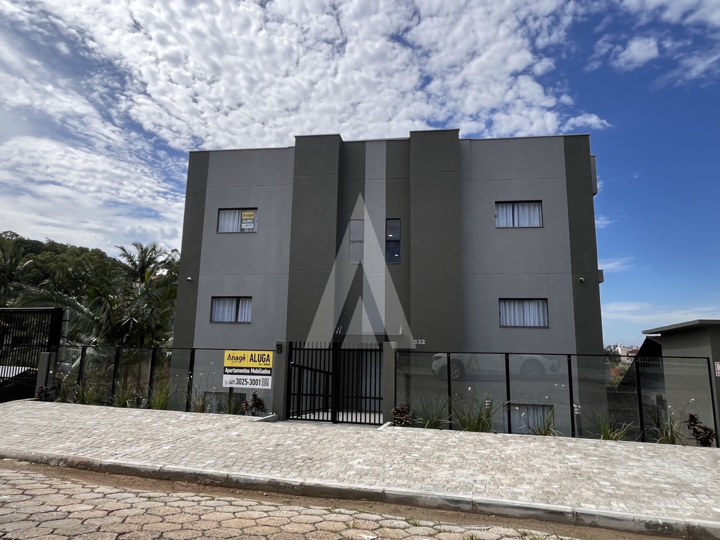 Apartamento studio, mobiliado, 1 dormitório, cozinha e bwc. - foto 1